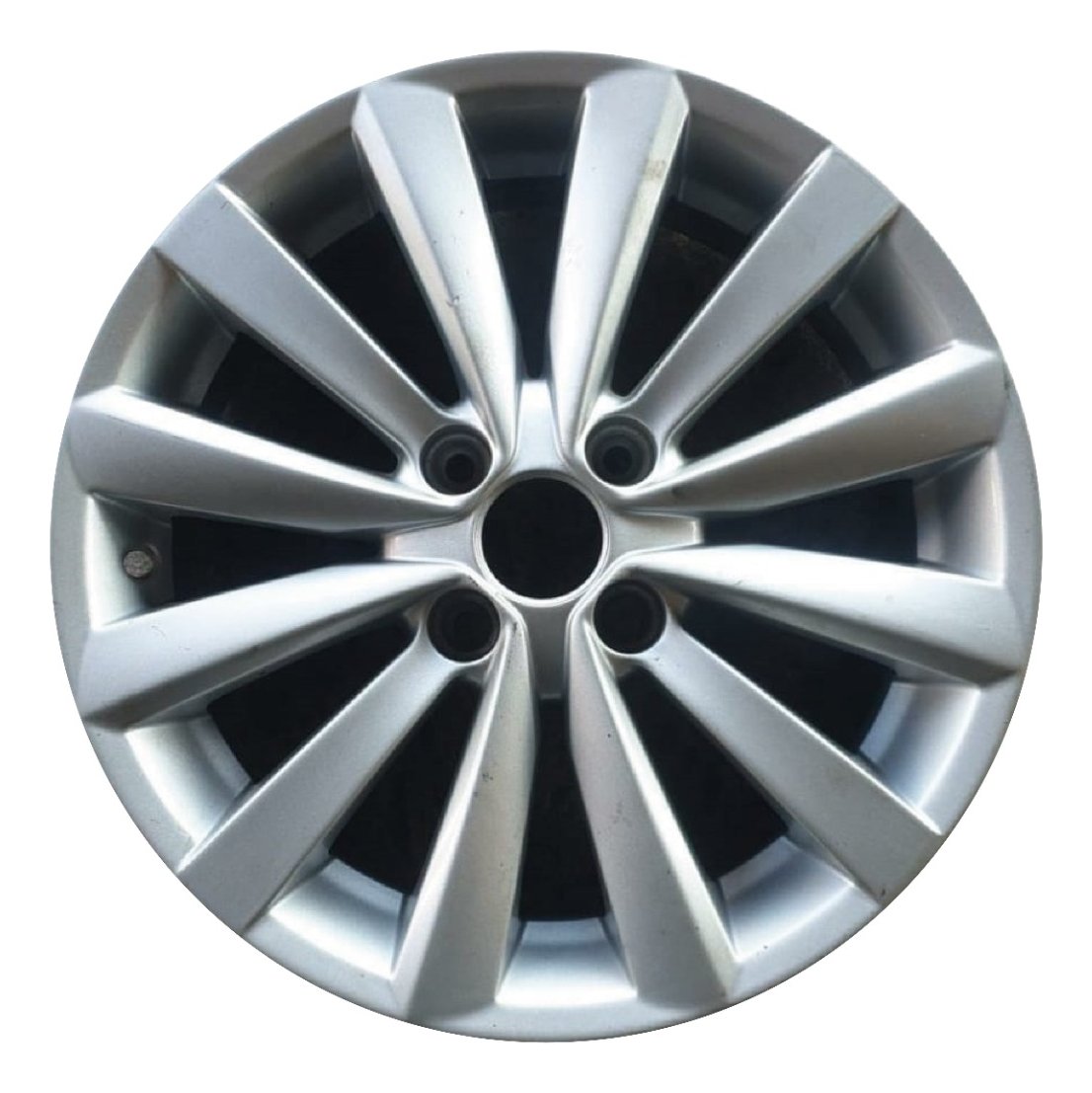 D_NQ_NP_685758-MLA75670068685_042024-F.jpg Llanta Original RECAMBIO R15 4x100 VW 5